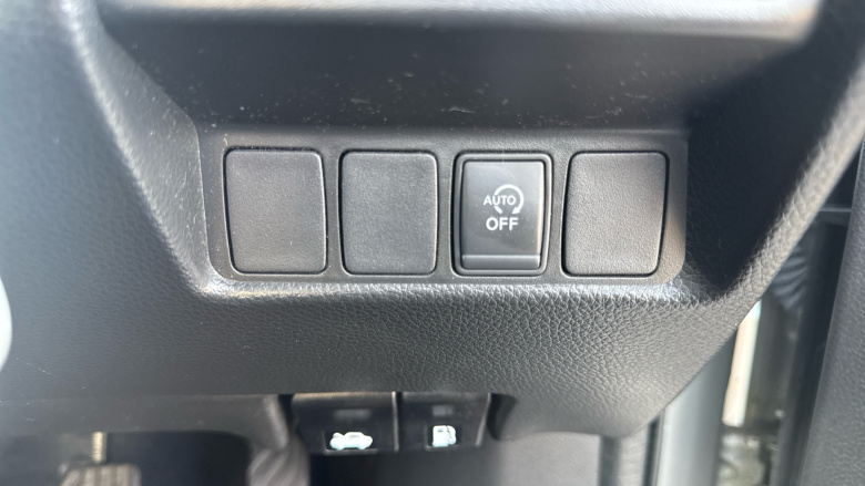 Nissan Qashqai 1.3 DiG-T Acenta Premium 5dr Petrol Hatchback